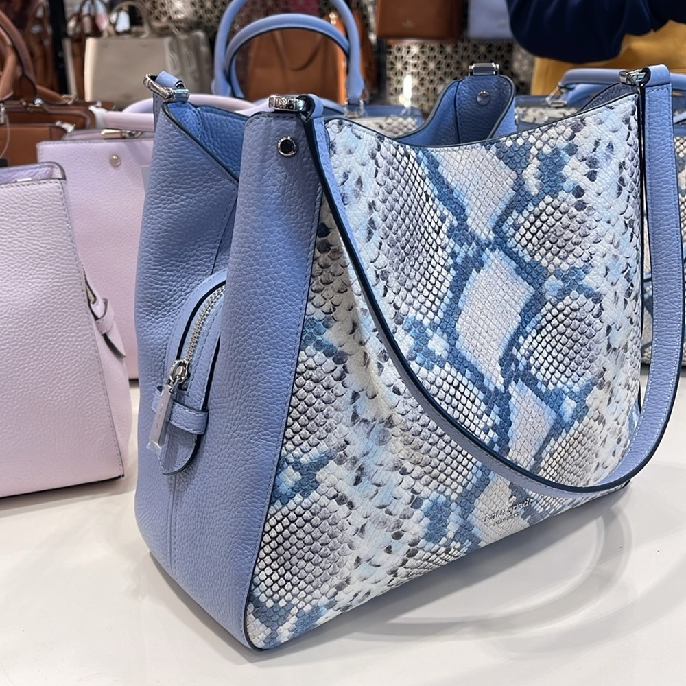 Kate Spade Leila Medium Triple Compartment Shoulder Tote
snake embossed
NWT - Picture 16 of 16